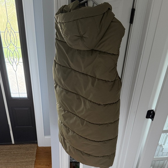 H&M Khaki Hooded Puffer Vest - Picture 4 of 4